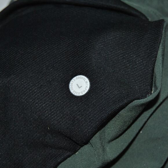 Lululemon Green Athletic Shorts Large - Picture 12 of 13